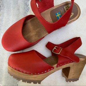 abby clog